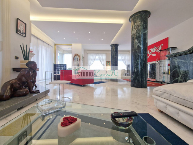 Villa in vendita a Camaiore