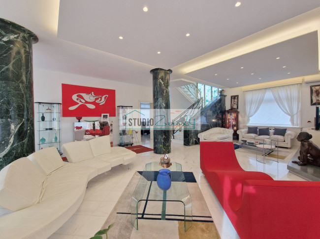 Villa in vendita a Camaiore