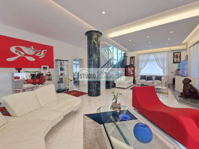 Villa in vendita a Camaiore