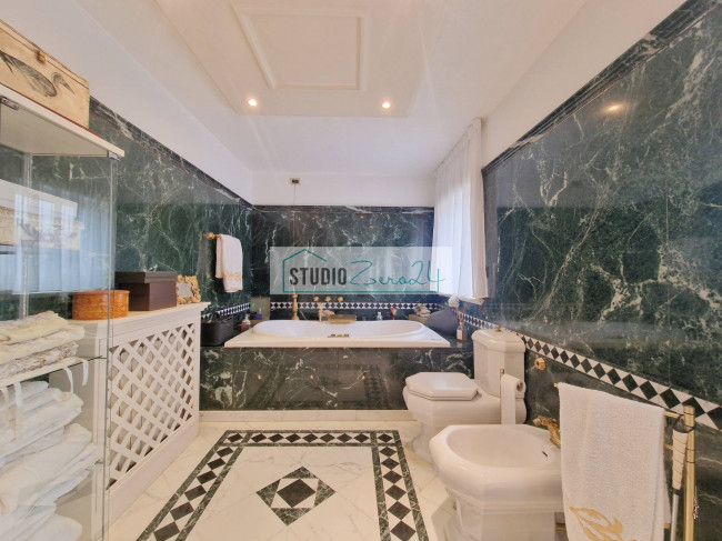 Villa in vendita a Camaiore