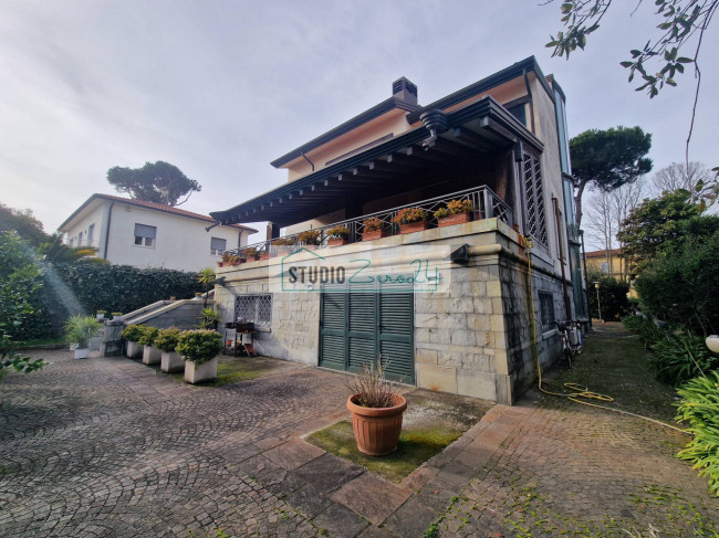 Villa in vendita a Camaiore