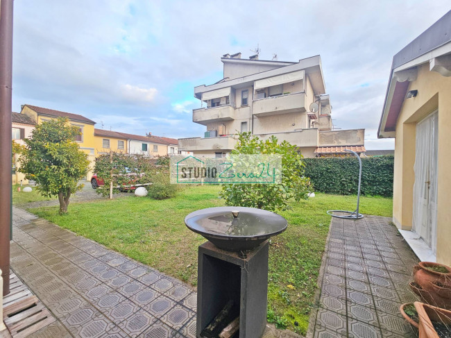 Casa singola in vendita a Viareggio