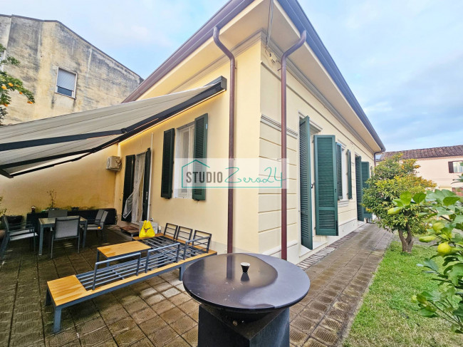 Casa singola in vendita a Viareggio