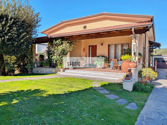 Villa in vendita a Seravezza