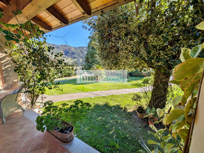 Villa in vendita a Seravezza