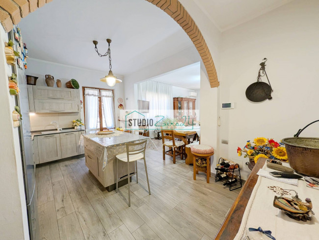 Villa in vendita a Seravezza