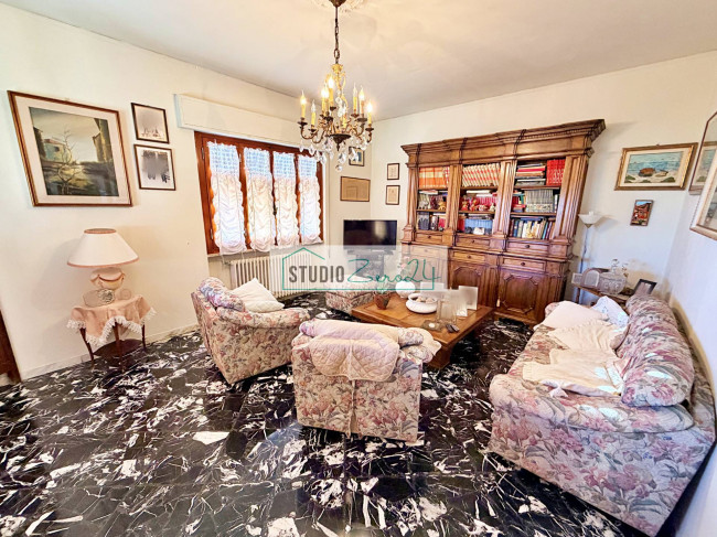 Villa in vendita a Seravezza