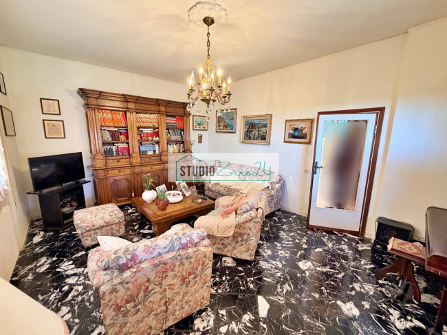 Villa in vendita a Seravezza