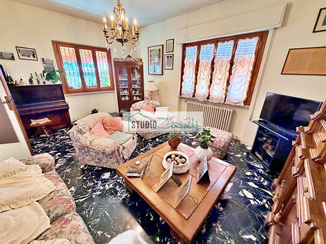 Villa in vendita a Seravezza