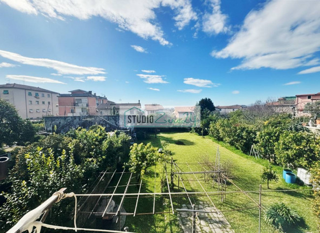 Appartamento in vendita a Massa