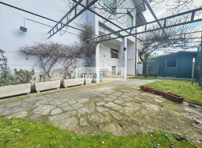 Appartamento in vendita a Massa