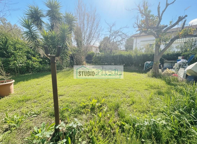 Casa singola in vendita a Massa