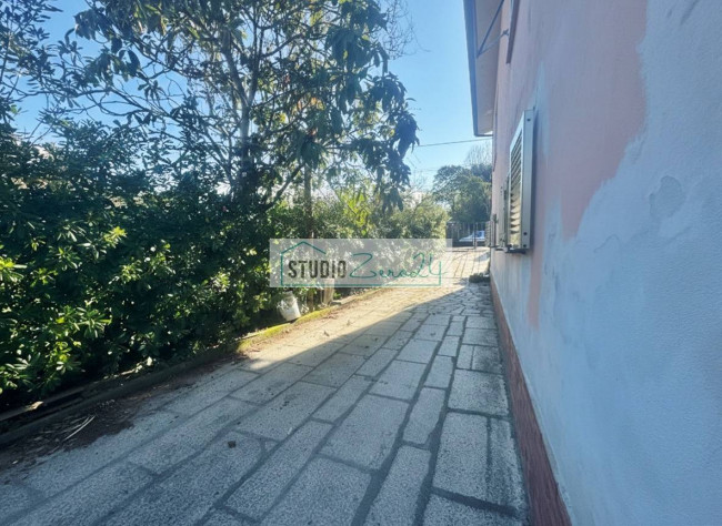 Casa singola in vendita a Massa