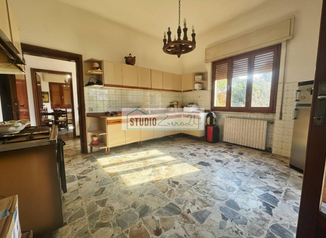 Casa singola in vendita a Massa