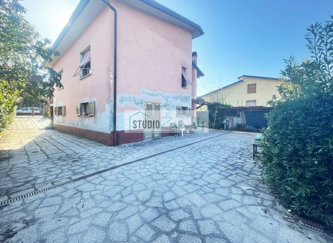 Casa singola in vendita a Massa