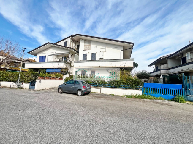 Attic for sale in Viareggio