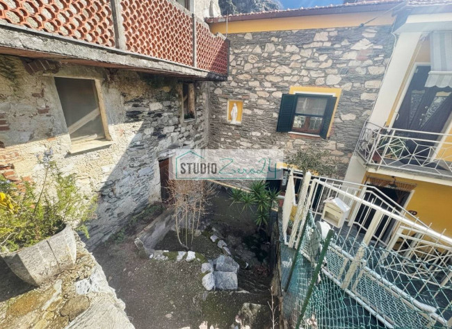 Casa singola in vendita a Massa