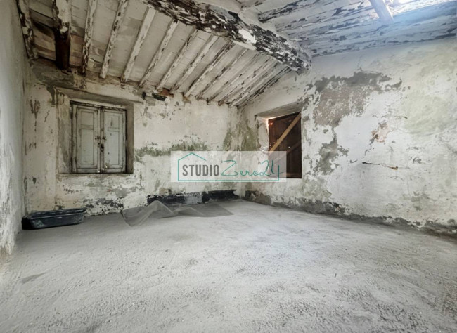 Casa singola in vendita a Massa