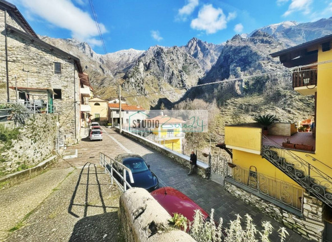 Casa singola in vendita a Massa