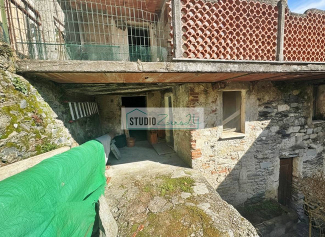 Casa singola in vendita a Massa