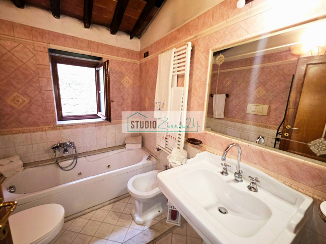 Casa singola in vendita a Camaiore