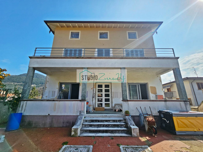 Villa in vendita a Massarosa