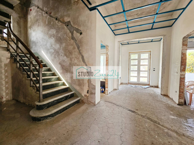 Villa in vendita a Massarosa