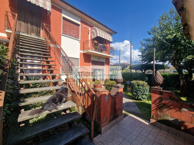 Appartamento in vendita a Camaiore