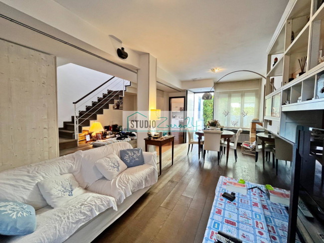 Single House for sale in Viareggio