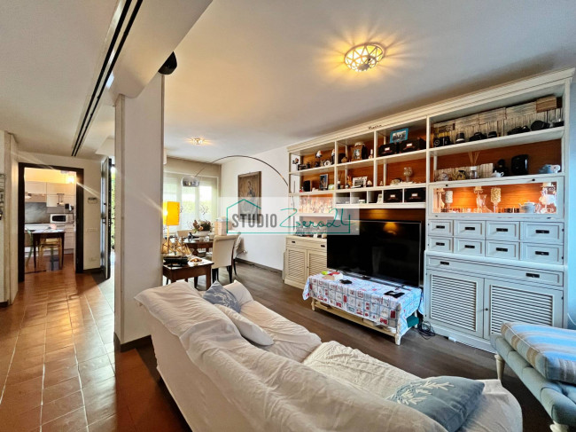 Single House for sale in Viareggio