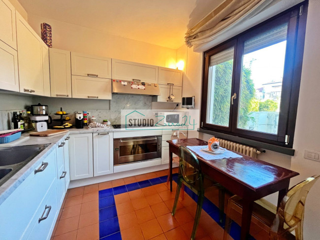 Single House for sale in Viareggio