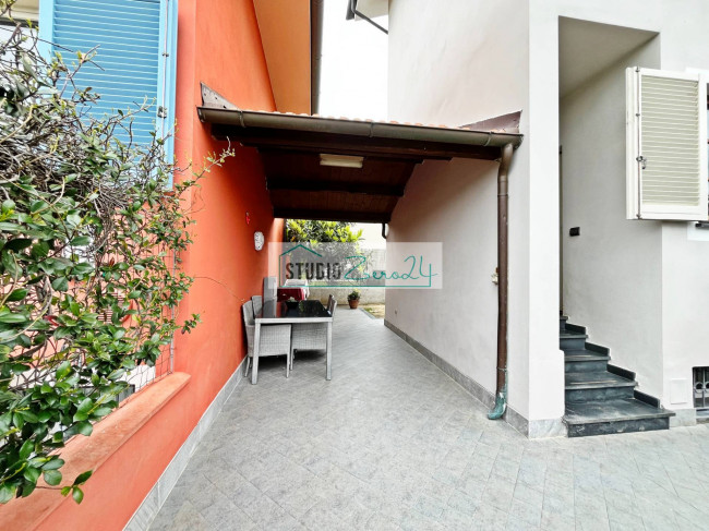 Single House for sale in Massarosa