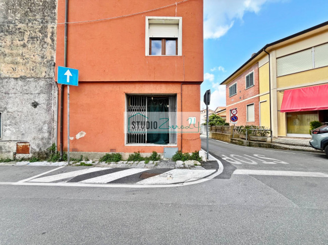 Commercial Property for sale in Massarosa