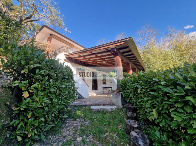 Villa in vendita a Camaiore