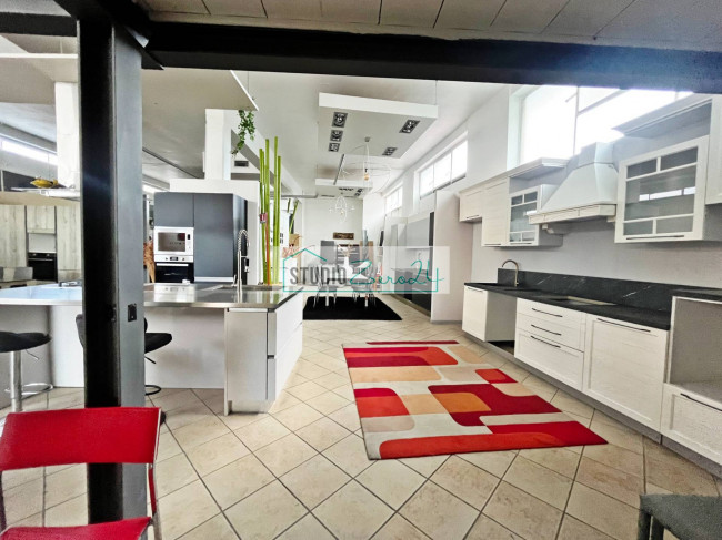 Commercial Property for sale in Viareggio