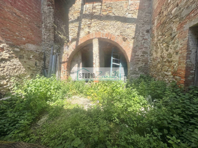 Casa singola in vendita a Massa