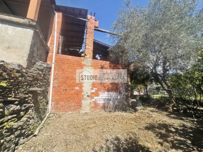 Casa singola in vendita a Massa