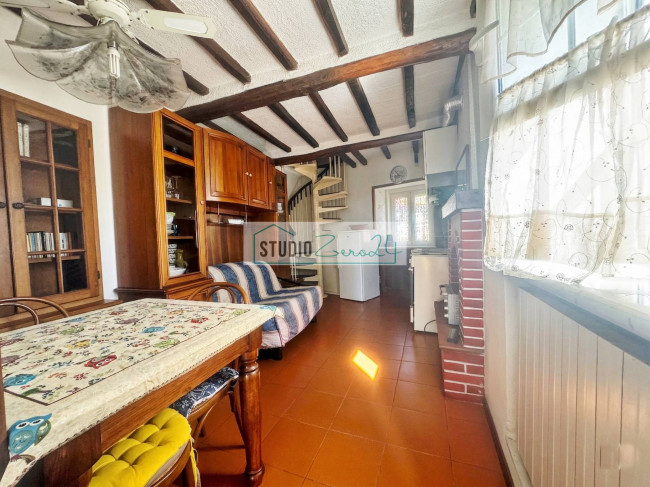 Single House for sale in Massa