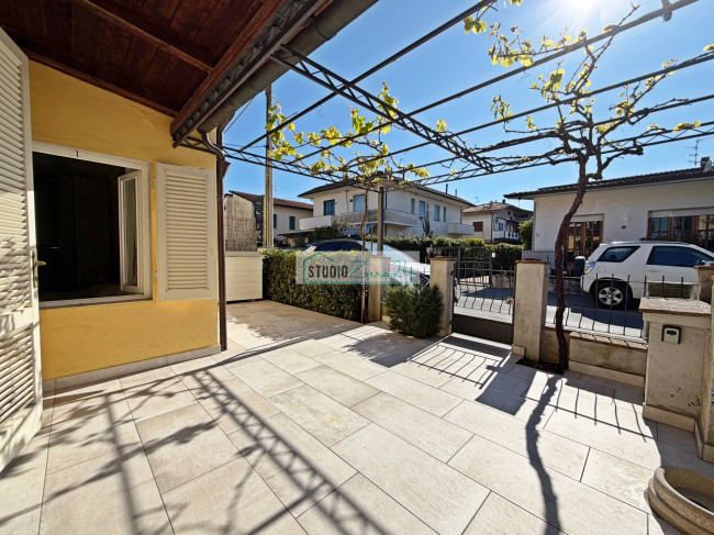 Single House for sale in Viareggio