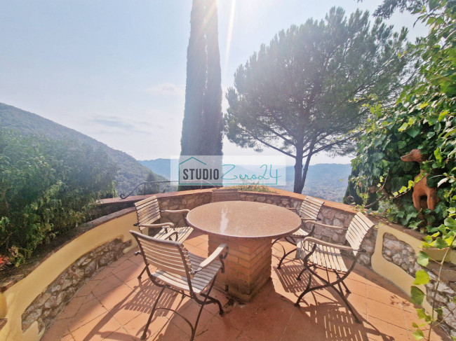 Casa singola in vendita a Camaiore