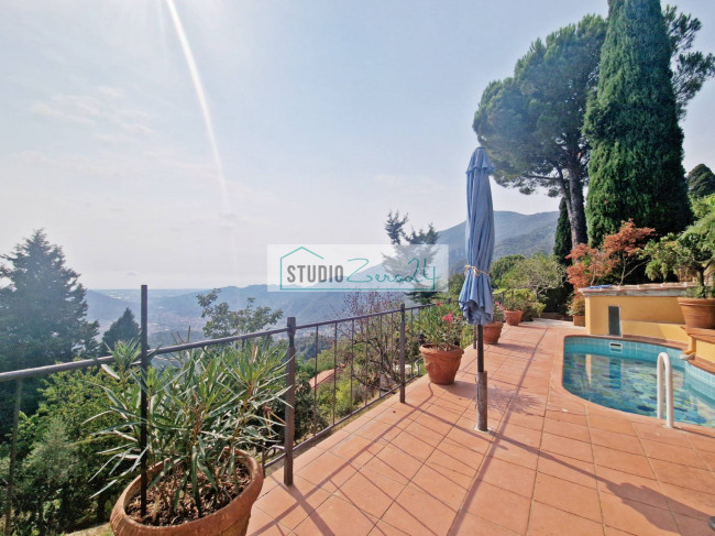 Casa singola in vendita a Camaiore