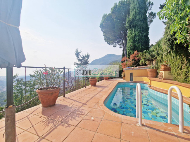 Casa singola in vendita a Camaiore