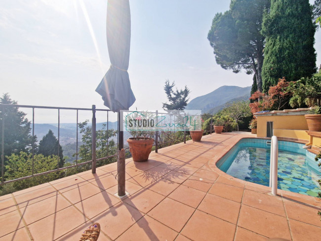 Casa singola in vendita a Camaiore