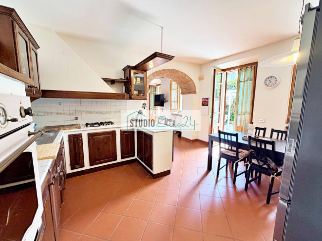 Villetta Bifamiliare in vendita a Forte dei Marmi