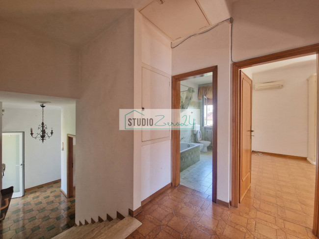 Villa for sale in Camaiore