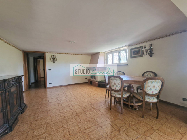 Villa for sale in Camaiore