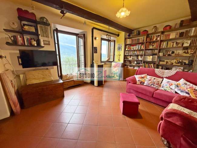 Terraced House for sale in Camaiore