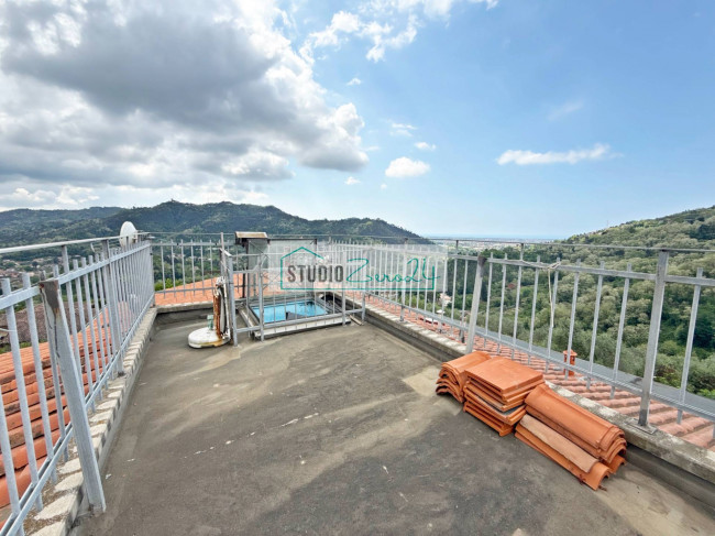 Terraced House for sale in Camaiore