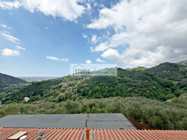 Terraced House for sale in Camaiore