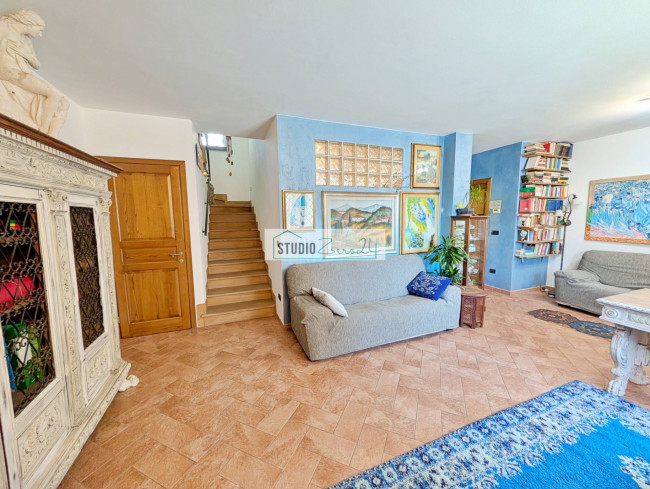 Single House for sale in Pietrasanta
